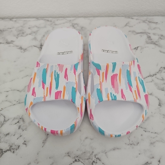 Womens Unique Puma Bright Colored Comfort Slides Size 5 New - Picture 5 of 7